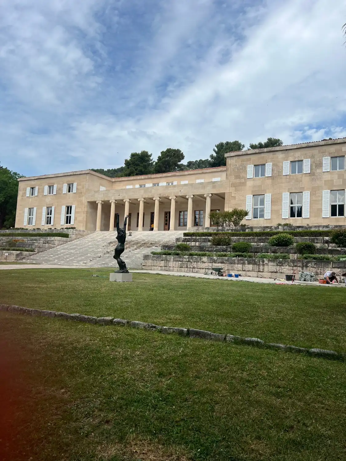 Hotels near Ivan Rendic Gallery