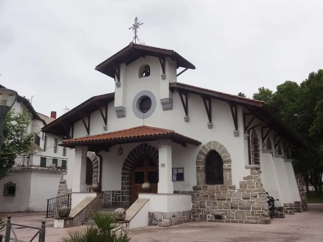 Hotels near Parroquia Del Sagrado Corazon De Jesus