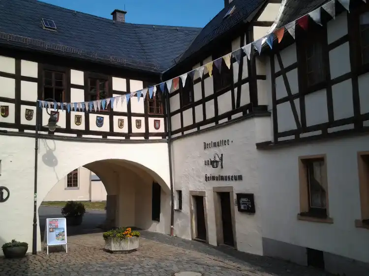 Hotels in Adorf