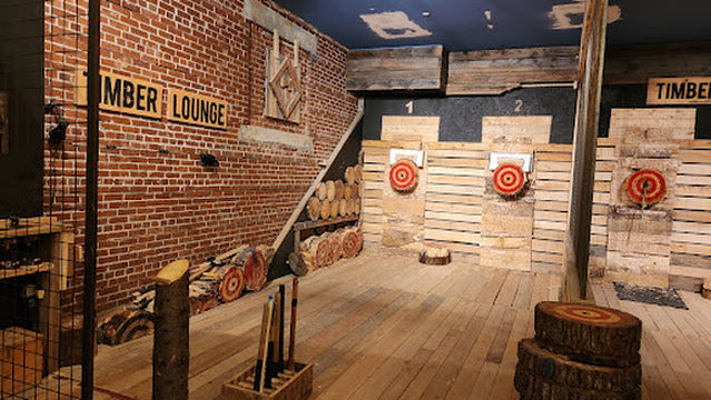 Timber Lounge Axe Throwing