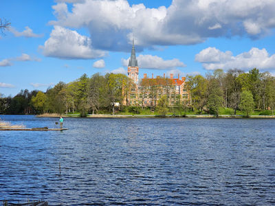 Lentvaris Manor