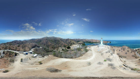 Patung Bunda Maria Pelindung Segala Bangsa