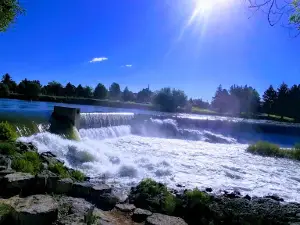 Crowfoot Falls
