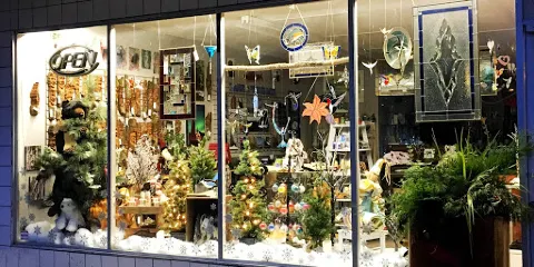 Red Raven Art Gallery