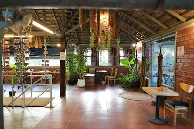 Romcheik 5 Artspace & Café