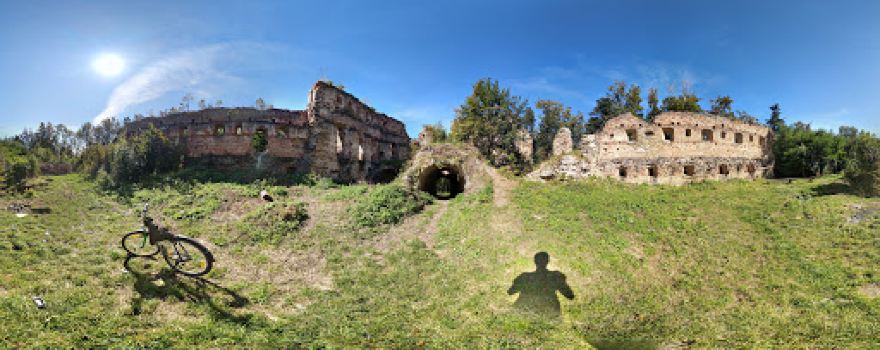 Dobromyl castle