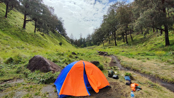 Pos Climbing Mount Lawu Via Cetho