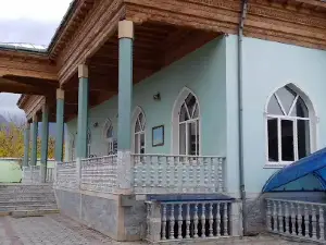 Mechet' "Umari Odil"