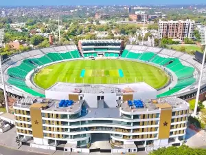 カダフィ・スタジアム