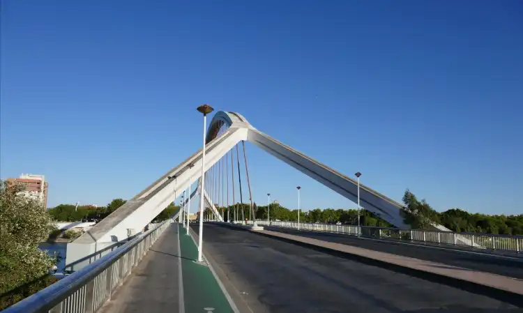 Hôtels à proximité de : Pont de la Barqueta