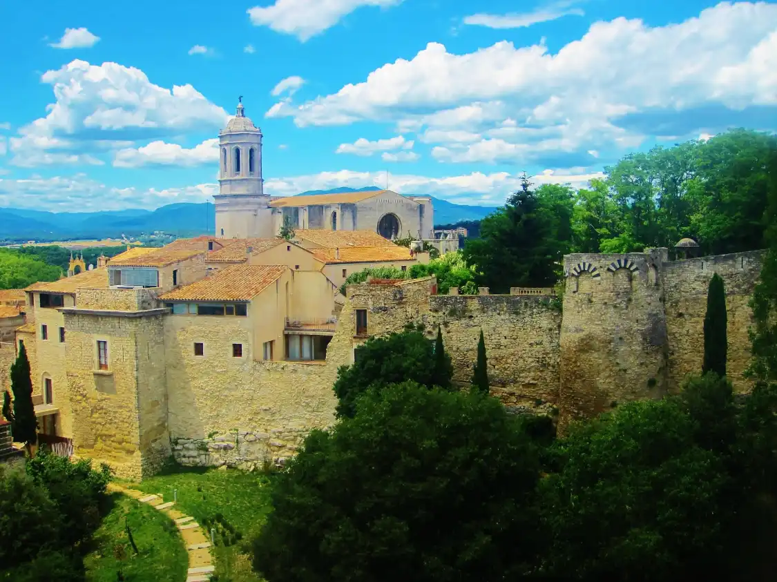 Hotels near The Walls