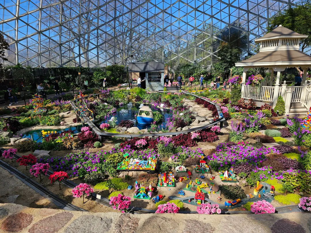 2_Mitchell Park Domes Horticulture Conservatory