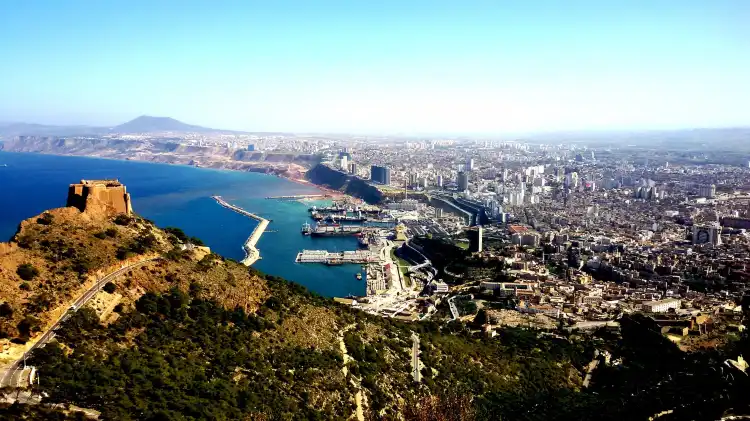 Hotels near La Gare d'Oran