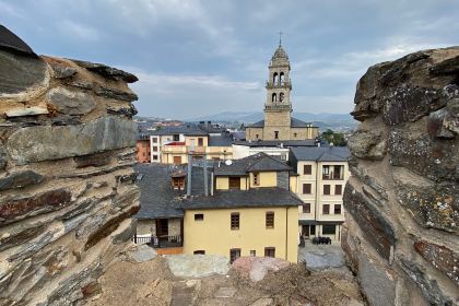 Ponferrada Travel Guide 2026: Top Attractions, Local Food & Travel