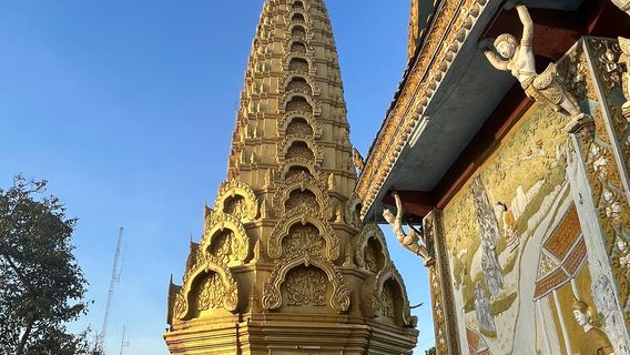 Bat Cave Phnom Sampov