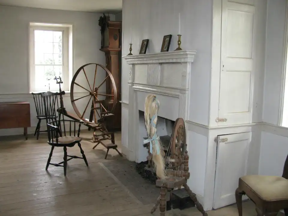 3_Dill's Tavern