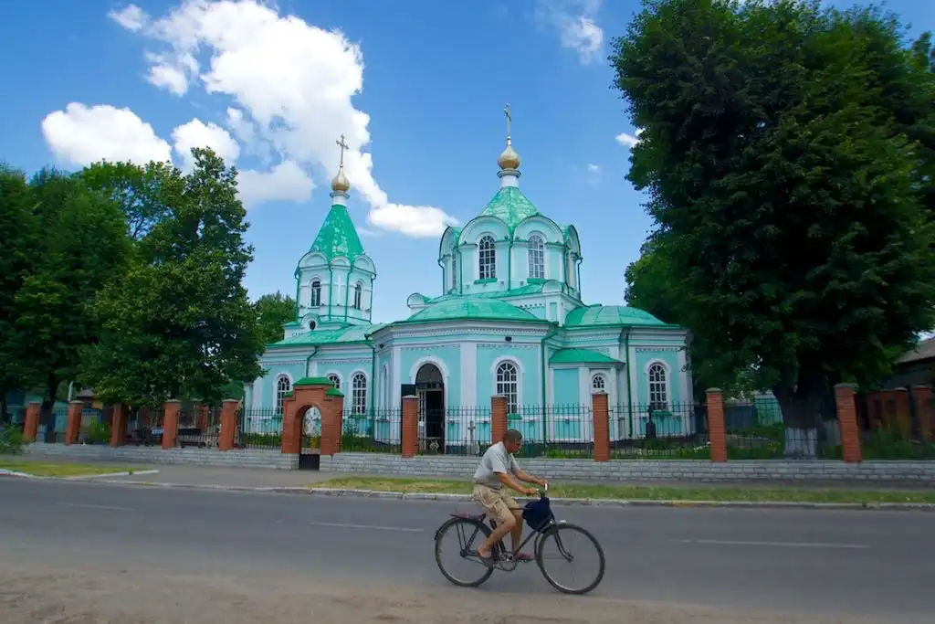 Hotels near St.Makarius Cathedral