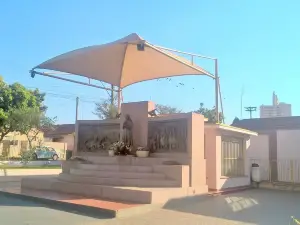 Mausoleu Da Menina Izildinha