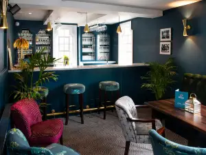 Regal Cinema, Wine Bar and Café