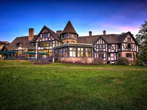 Punderson Manor Resort