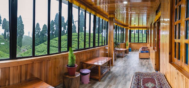 Golpahar Viewpoint Tea Shop