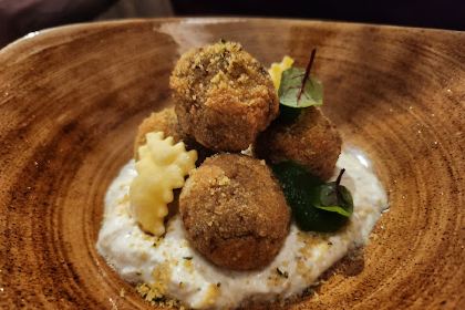 1990 Accademia Del Gusto