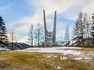Mramor Monument