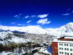 Hakkari Historic Castle