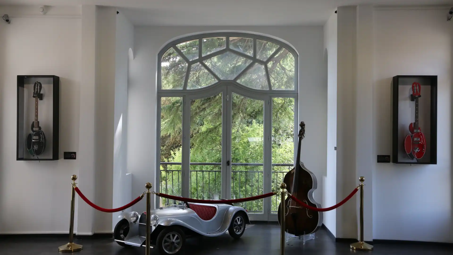 Hotels near Chateau de la Buzine