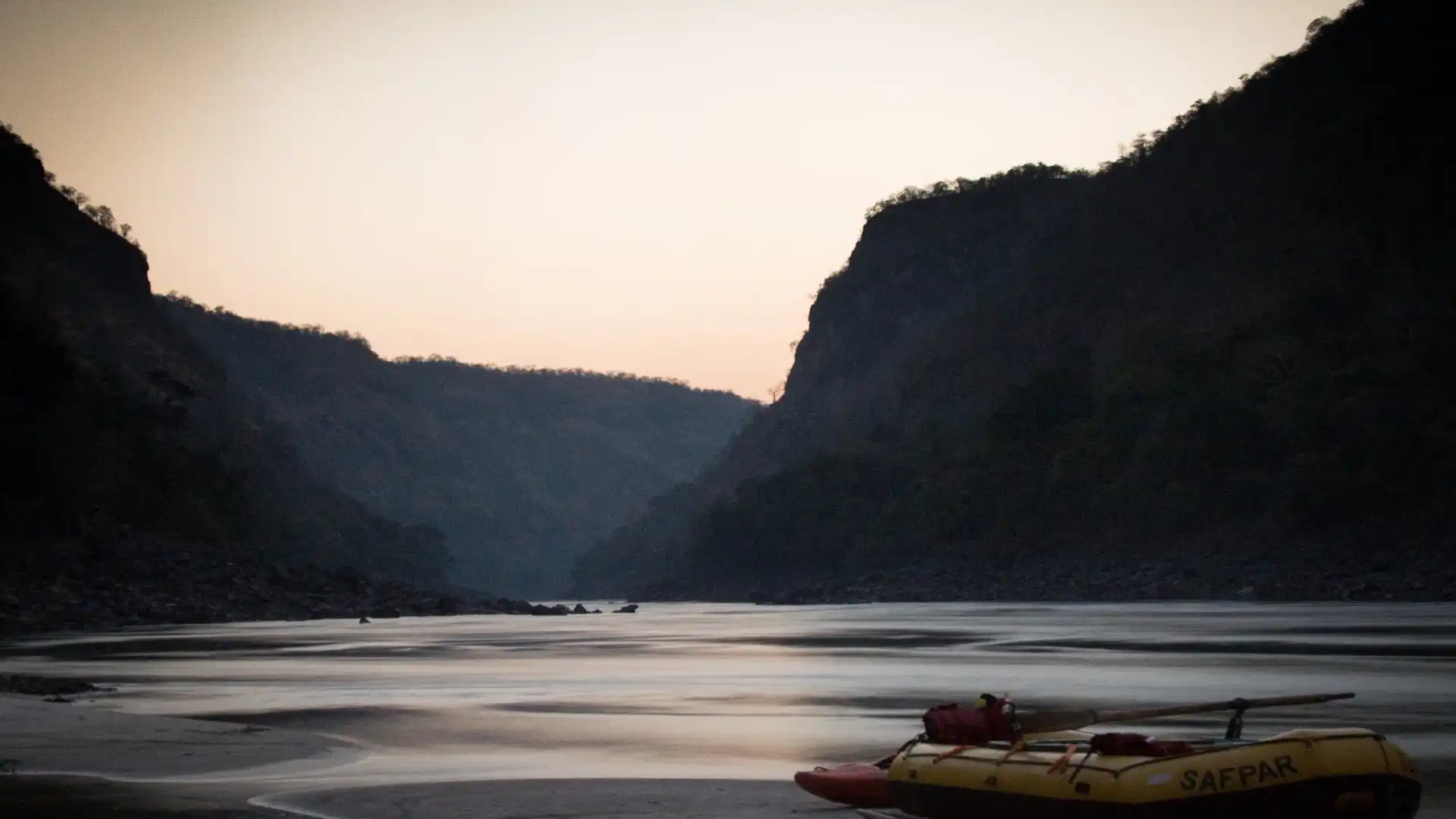 Hotels near Batoka Gorge