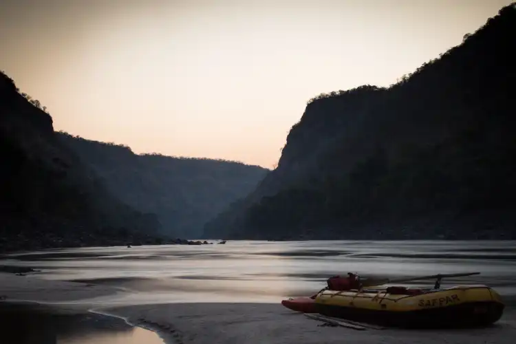 Hotels near Batoka Gorge