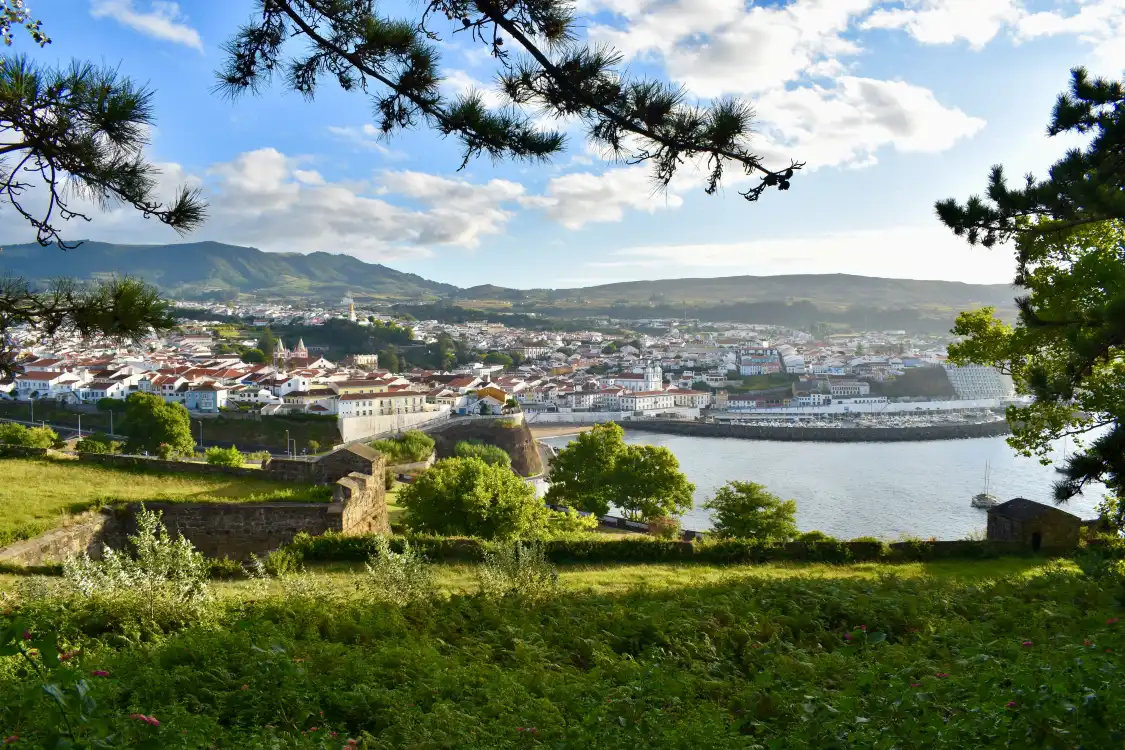 Hotels near Monte Brasil