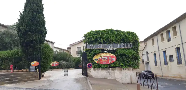 Hotels near Museum du jouet Pezenas