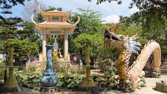 Tu Van Pagoda