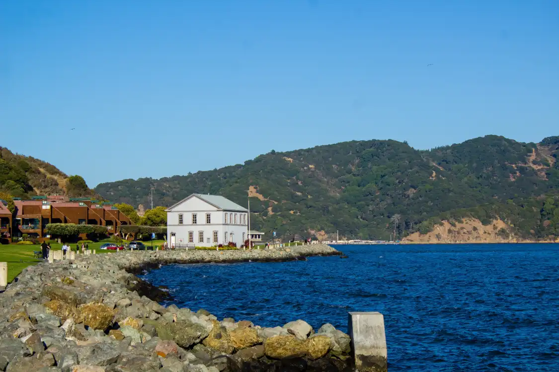 Hotels near Shoreline Park