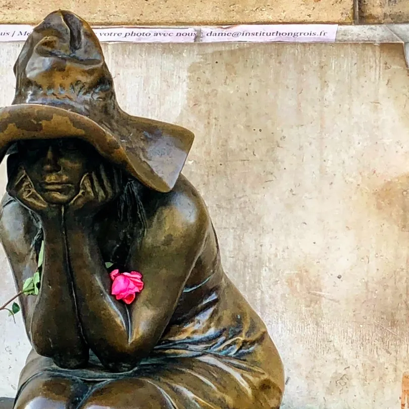 5_Sculpture Sous le Chapeau