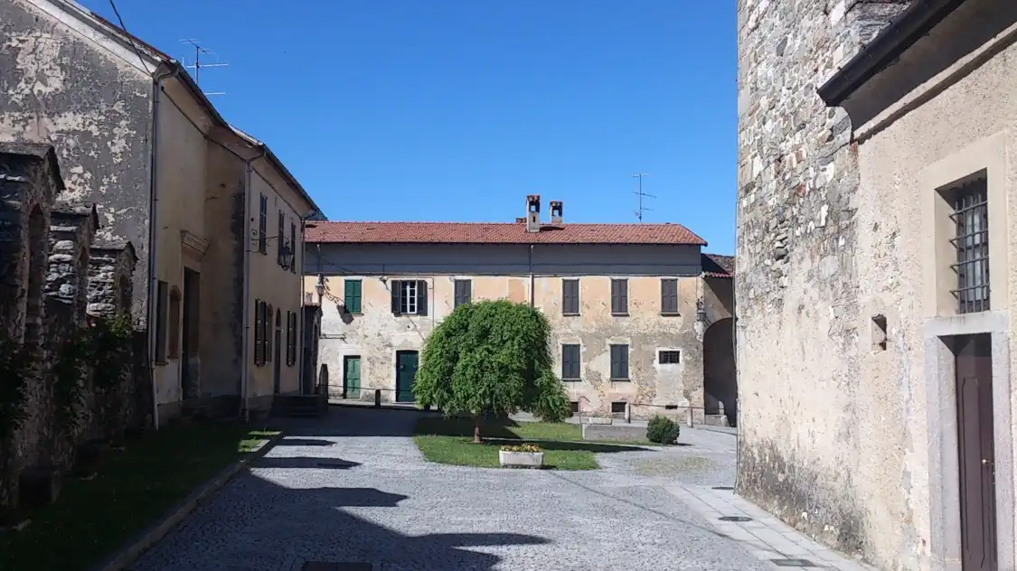 Hotel dekat Chiesa di Santo Stefano e Battistero