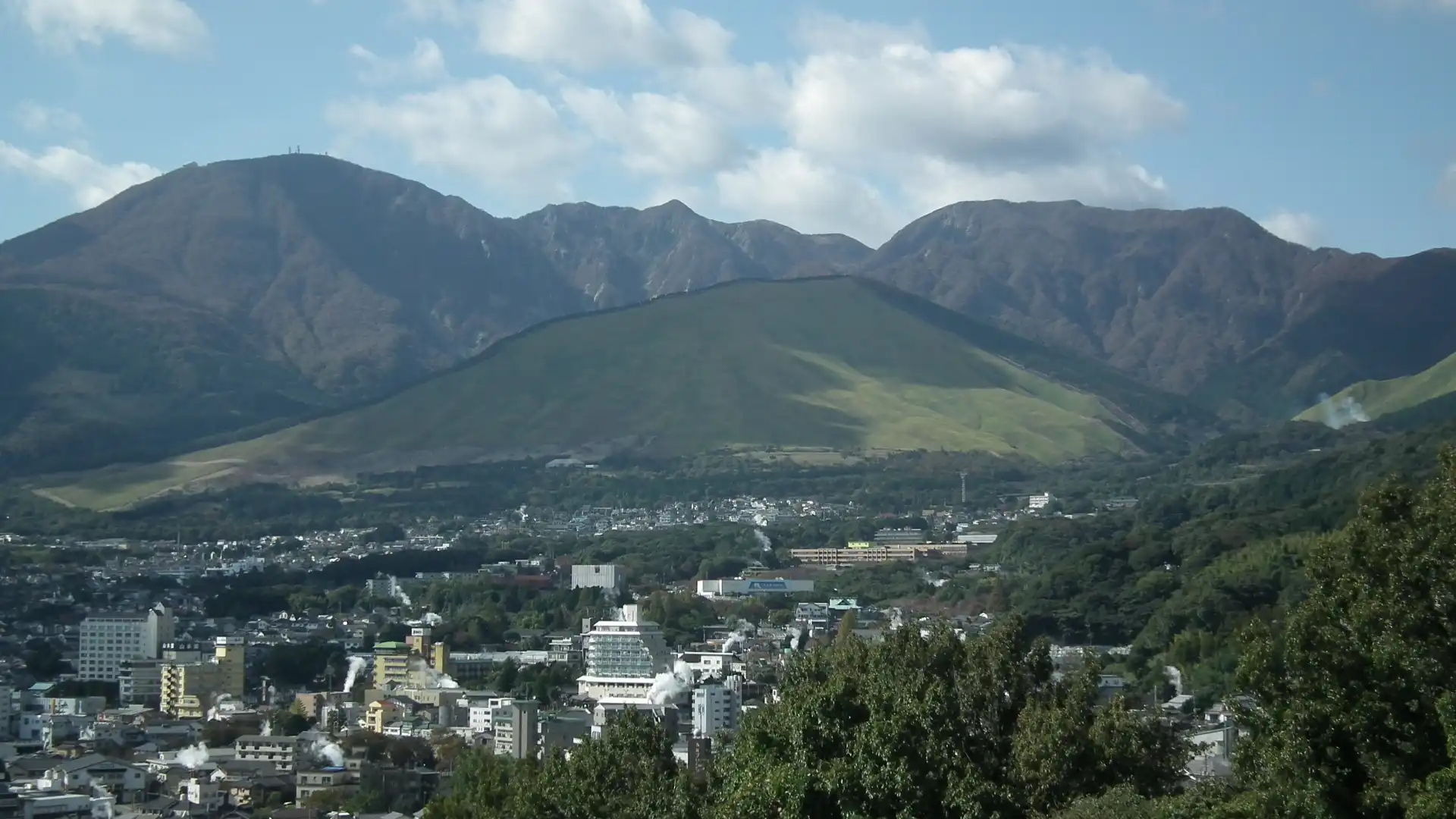 Hotels near Kifune Castle