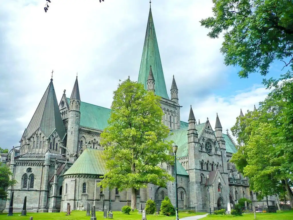 Hotels near Nidaros Cathedral