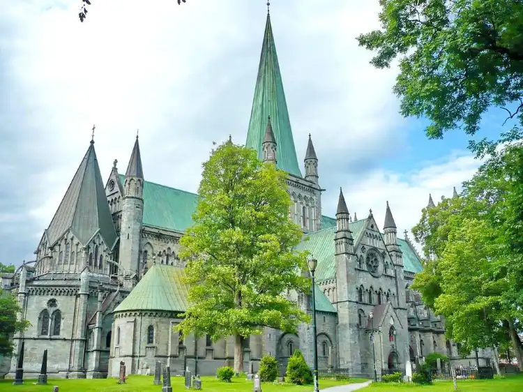 Hotels near Nidaros Cathedral