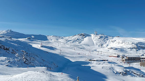 Blanca Nieve Alquiler y Escuela de Ski y Snowboard
