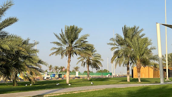 Green Mubazzarah Lake
