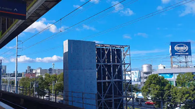 Santolan MRT-2 Station