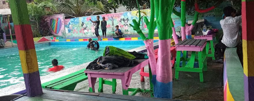 kolam renang adem ayem