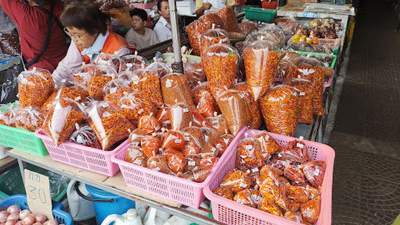 Morning Market (Talat Chao)
