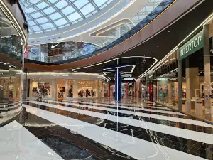 Bloсkbuster Mall