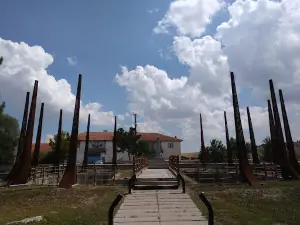 Yüzbaşı Şekip Efendi Şehitliği