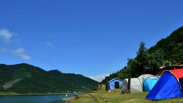 Bailong Lake University Student Entrepreneurship Fishing and Camping Leisure Base