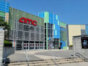 AMC Perry Crossing 18