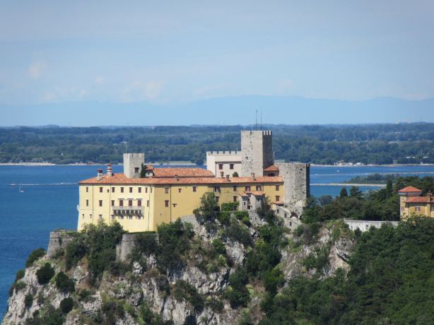 Duino Castle / Devinski Grad